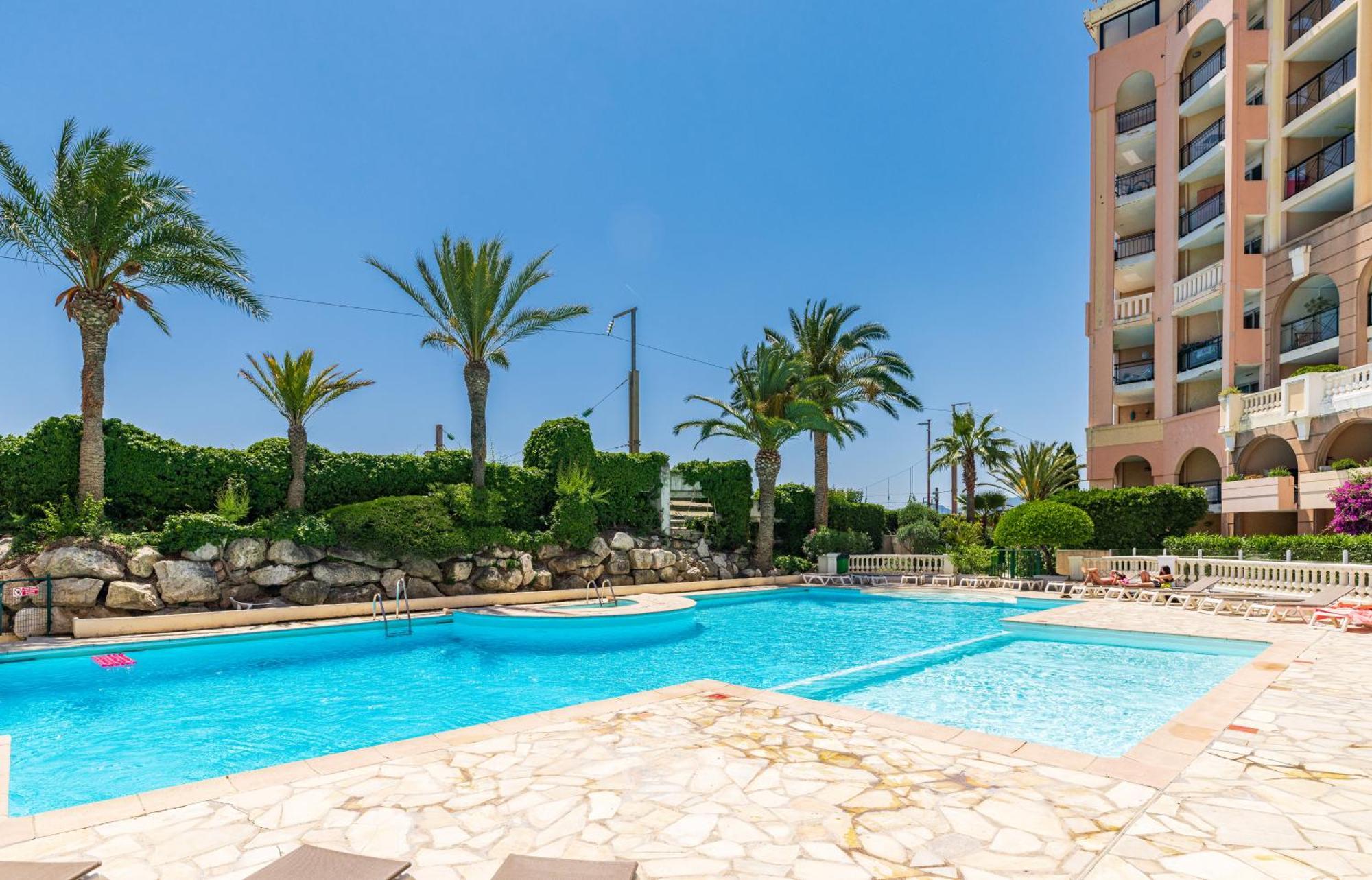 Residence La Palme D'Azur - Канны Экстерьер фото